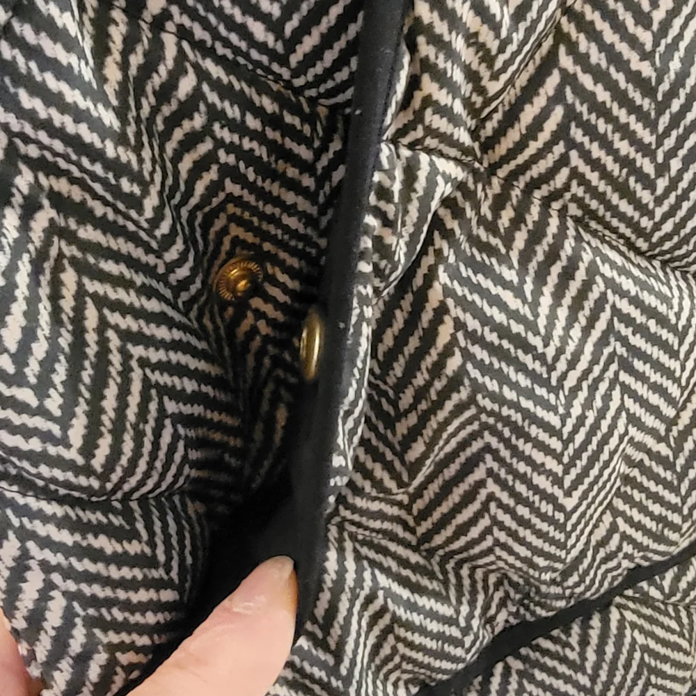 J. Crew Excursion Quilted Herringbone Puffer Vest Black White Size XS - Picture 4 of 11